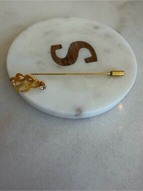 Gold Filigree Stick Brooch with Clear Crystal Accent